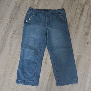 d. jeans Women's Cropped Denim Pants with Button Accents